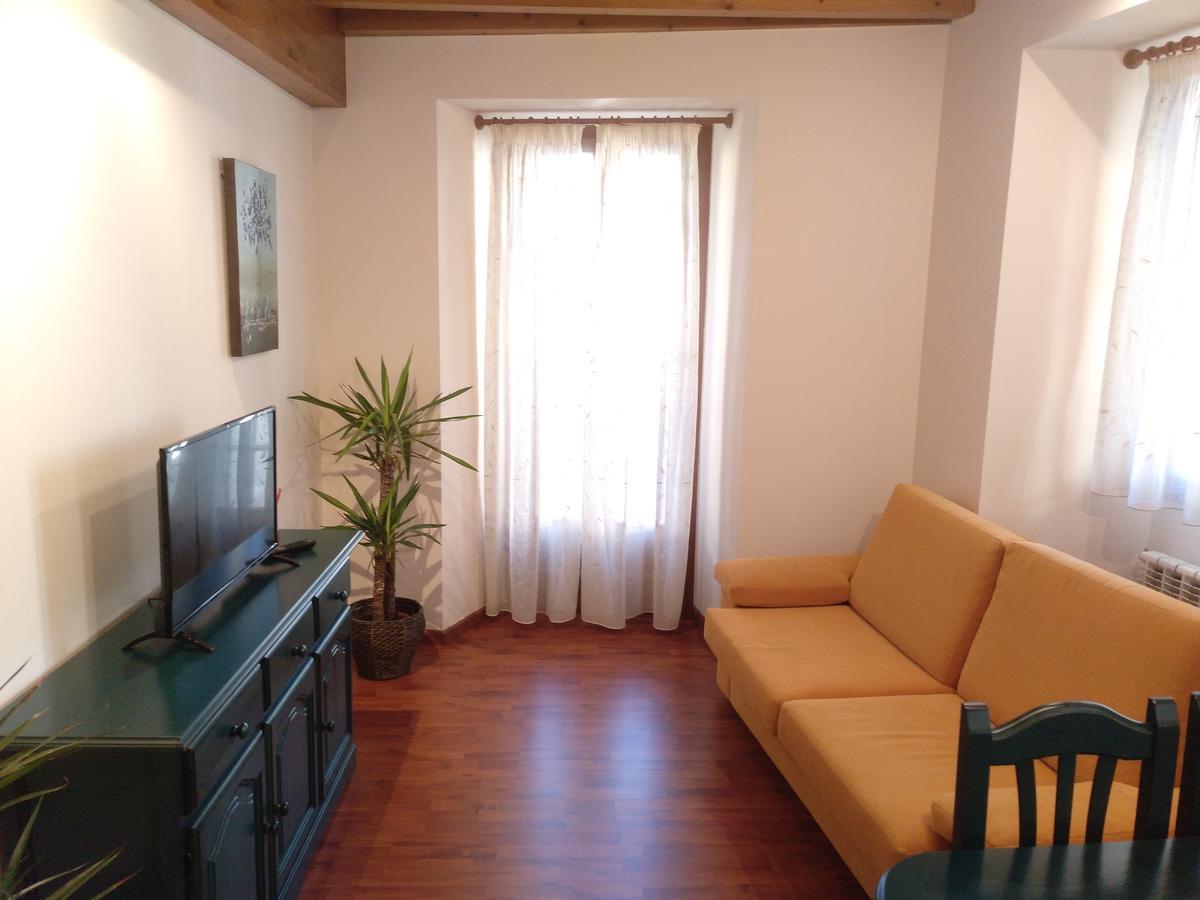 Apartamentos Turisticos Javier Lugo Bagian luar foto